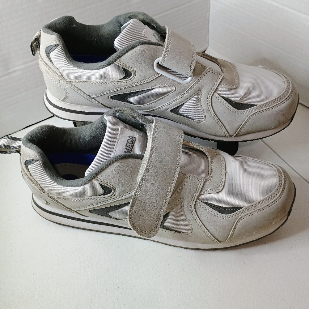 Omega Men's White and Gray Velcro Sneakers Size 9.5D